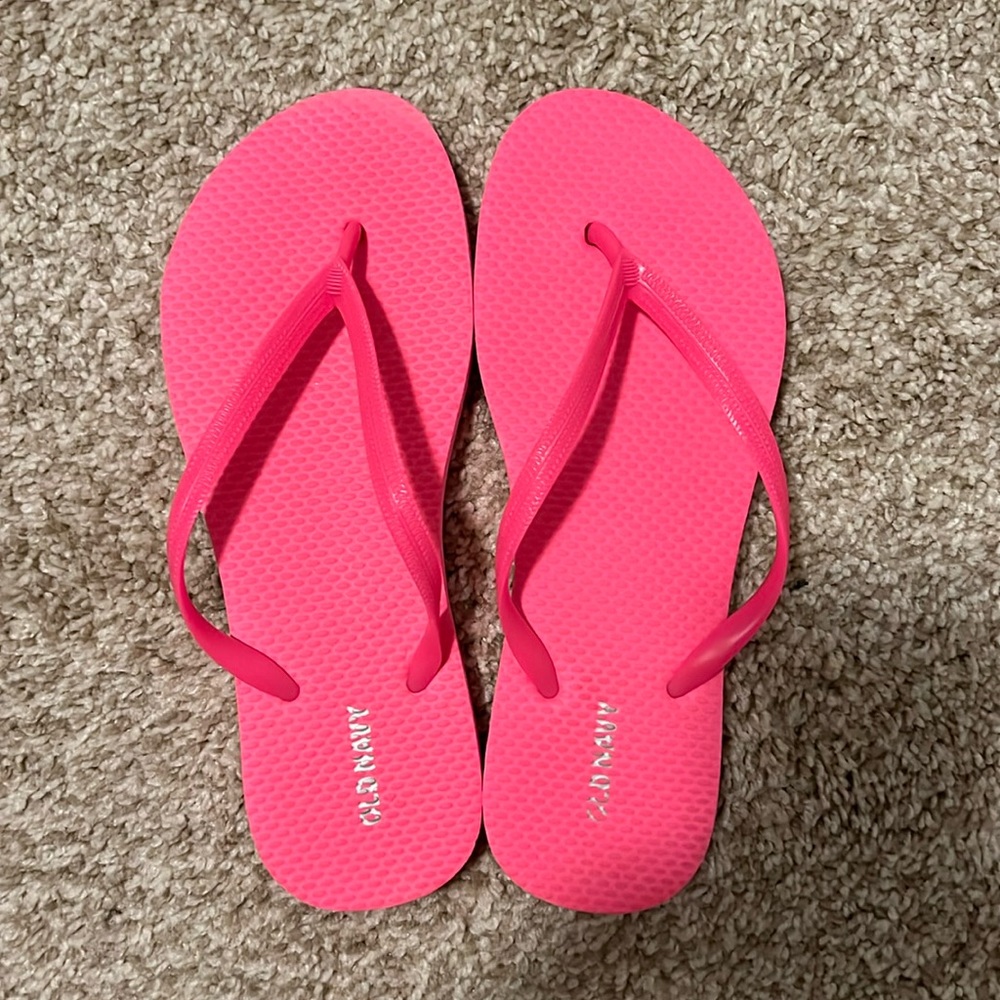 Old Navy Flip Flops - Size 7